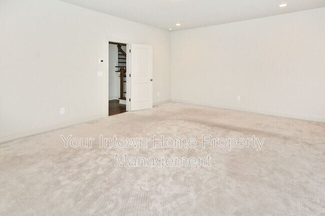Building Photo - 1896 Skyfall Cir