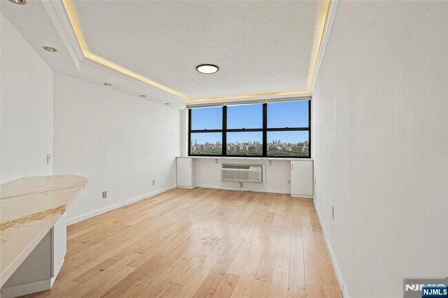 Building Photo - 7004 JFK Blvd E