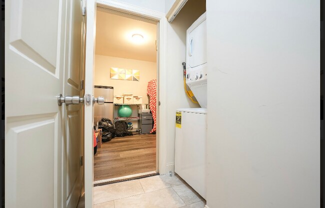 Building Photo - 571 Marcy Ave