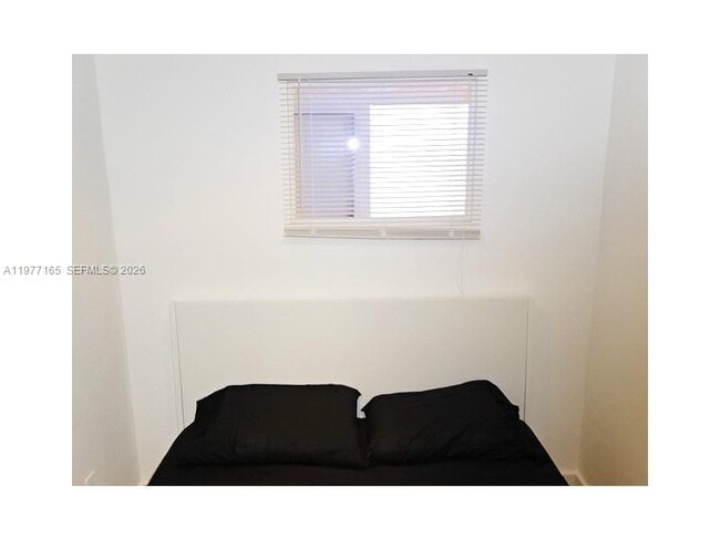 Building Photo - 653 Michigan Ave