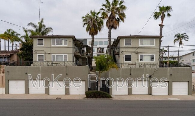 Building Photo - 2321 Brant St