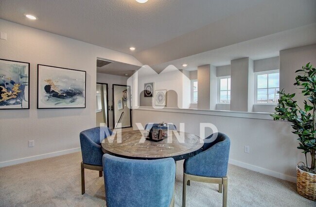 Building Photo - 888 Casina Cir