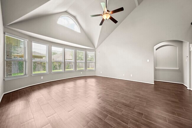 Building Photo - 307 Fairwood Springs Ln