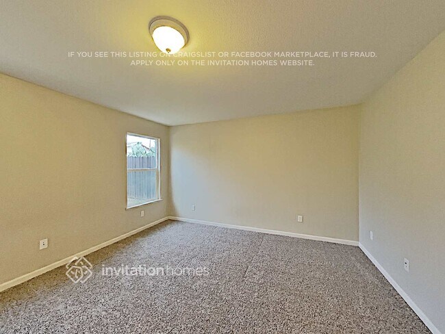 Building Photo - 405 3rd St