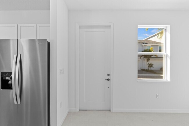 Building Photo - 4404 Longwood Lk Sq