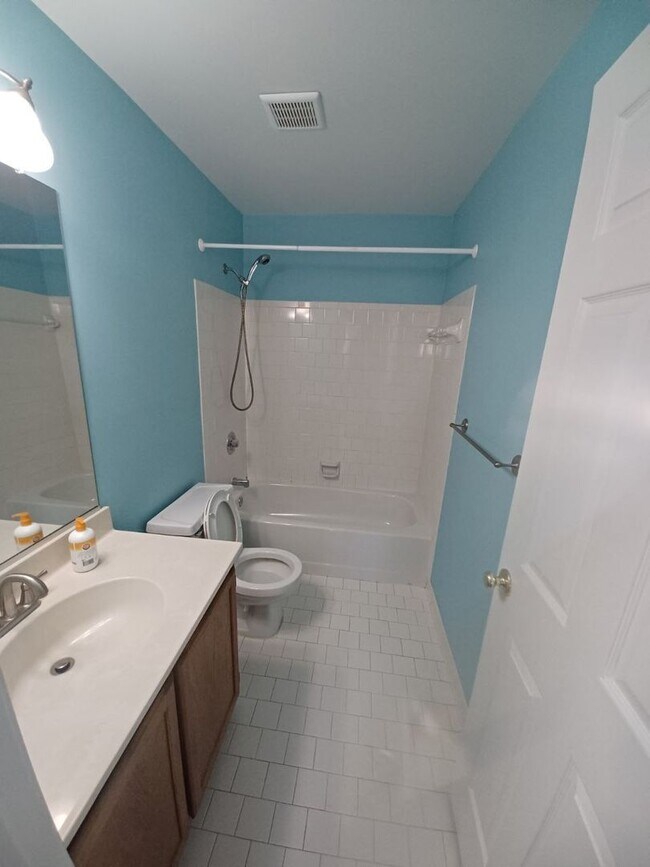 Building Photo - 8028 Valleys Crest Ct