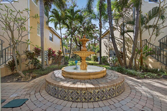 Building Photo - 1120 Lake Shore Dr