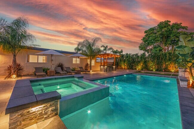 Building Photo - 1558 Wakefield Ave