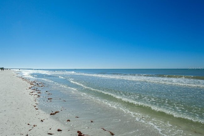 Building Photo - 551 73rd Ave