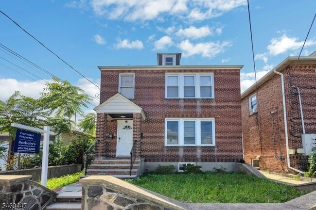 Building Photo - 58 Floyd Ave
