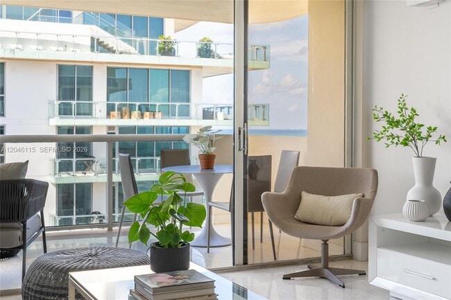 Building Photo - 5757 Collins Ave