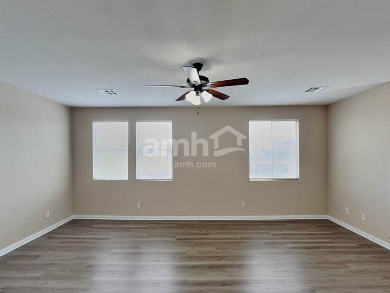 Building Photo - 627 Blue Snow River Ct