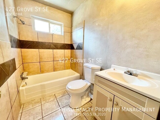 Building Photo - 1st Month Rent Free! Lovely 2 Bedroom, 1 B...