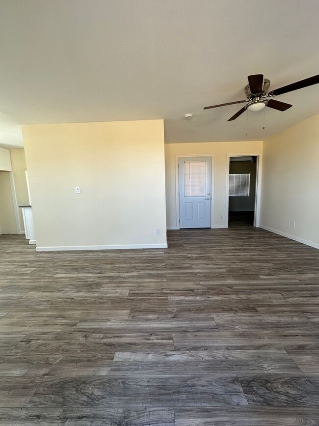 Building Photo - PRIVACY! PRIVACY! Cute newly remodeled 2 bed/1 bath home!