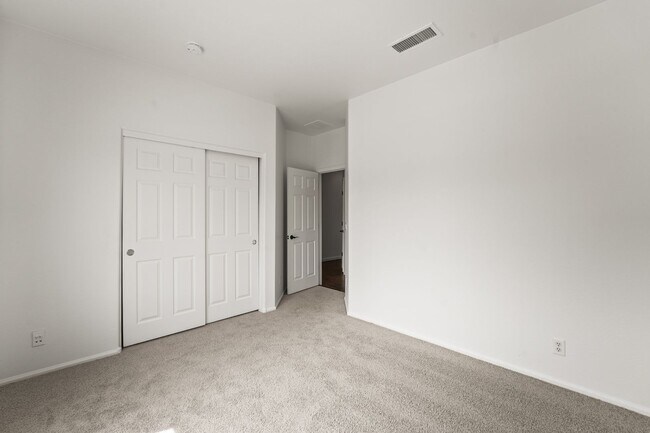 Building Photo - 734 W Fruit Tree Ln