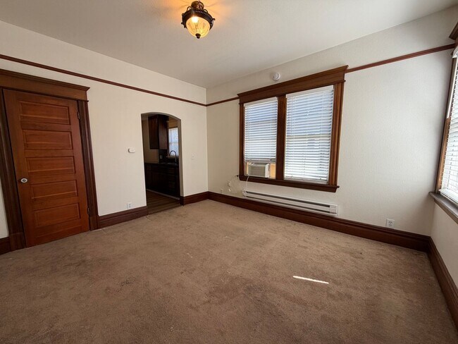 Building Photo - 460 N 3rd St