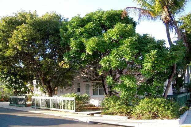 Building Photo - 301 Central Dr