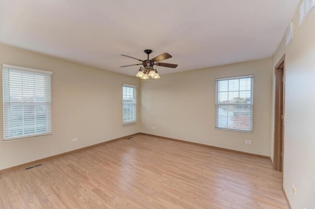 Building Photo - 5130 Freeport Ct