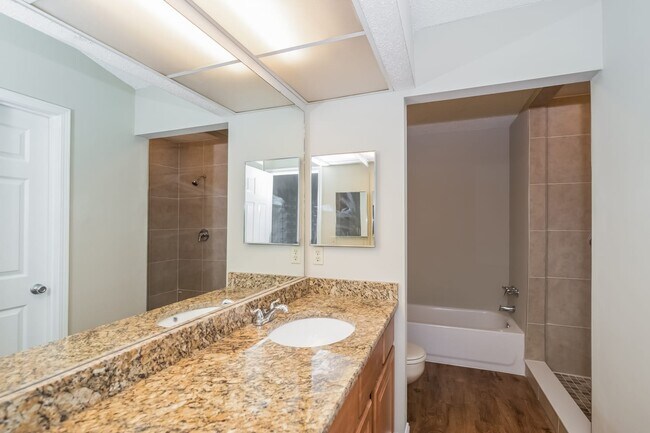 Building Photo - 11350 Weeden Island Way