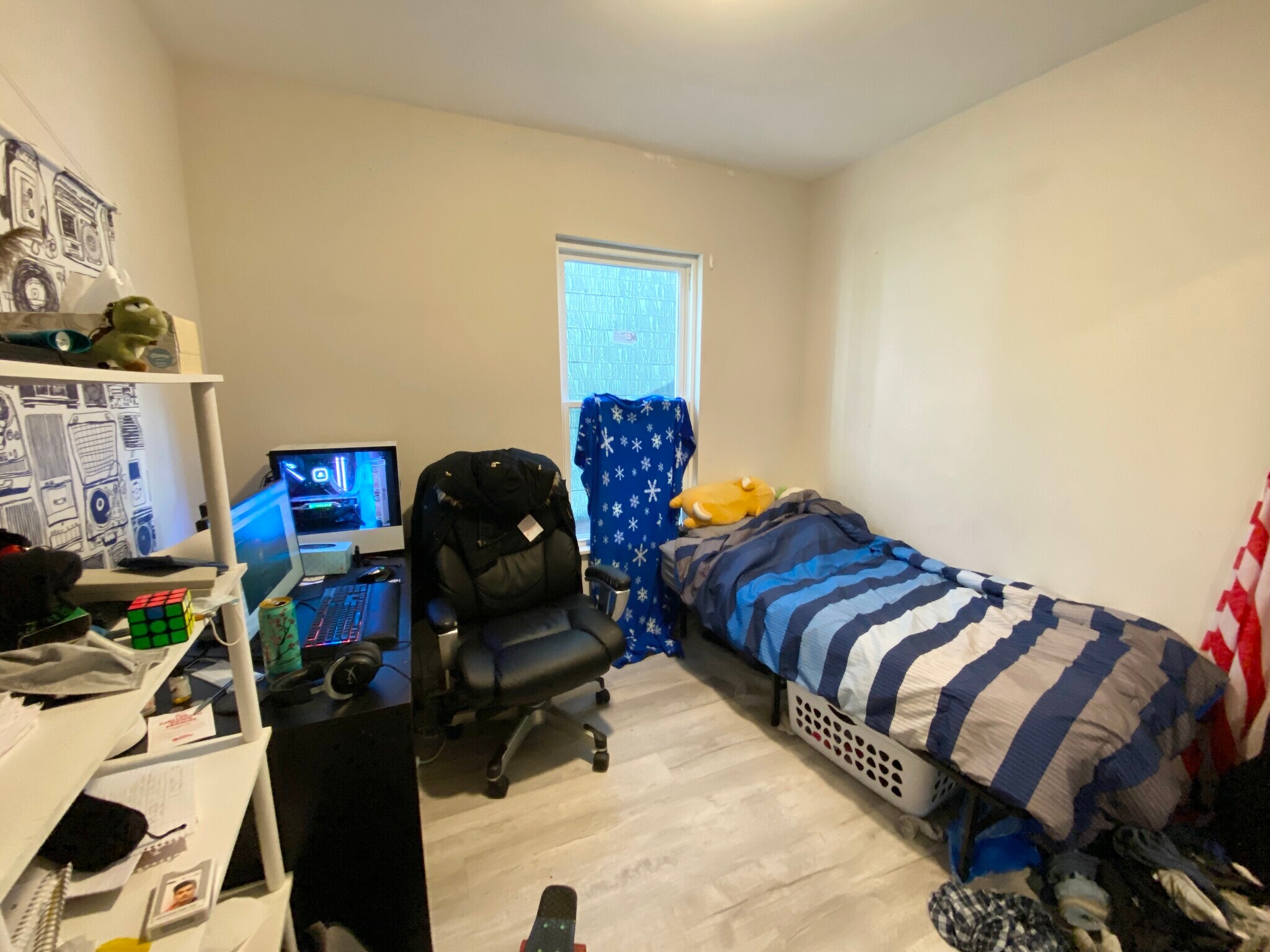 Building Photo - 113 Hillside St