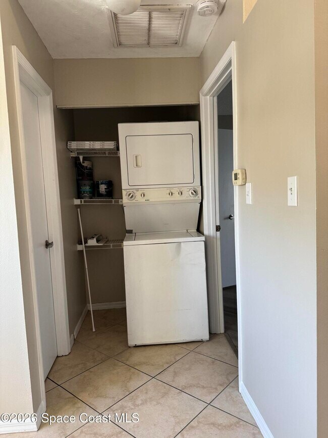 Building Photo - 118 Beach Park Ln