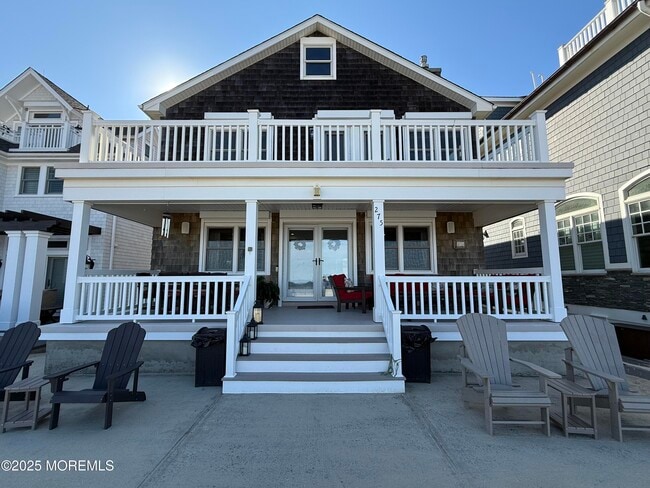 Building Photo - 275 Beach Front