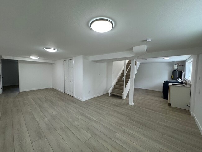 Building Photo - Newly renovated 4 bed 1 bath home in Burien