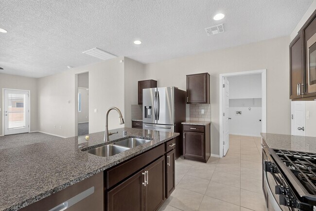 Building Photo - 4847 Mount Salas St NE