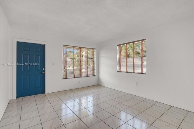 Building Photo - 6732 SW 15th St
