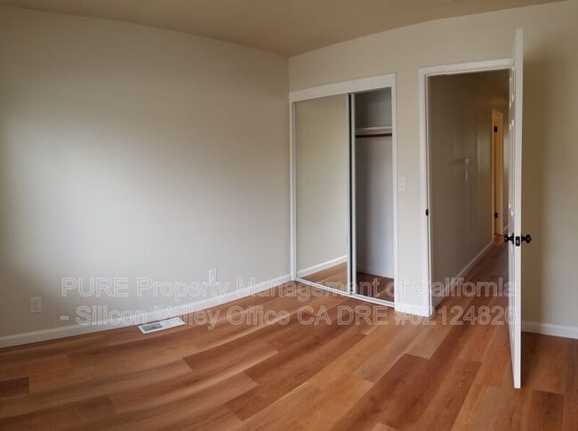 Building Photo - 5485 Soquel Dr