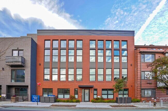 Building Photo - 45 Garnet St