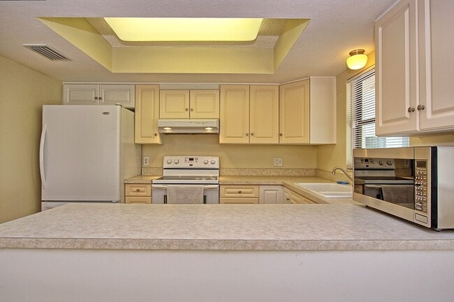 Building Photo - Charming Home in Whisper Lakes!! Available...