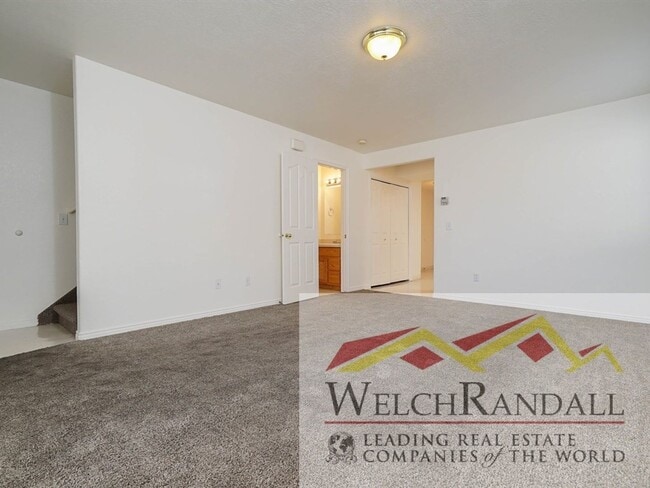 Building Photo - Beautiful 3 Bed 1.5 Bath Townhome in Ogden