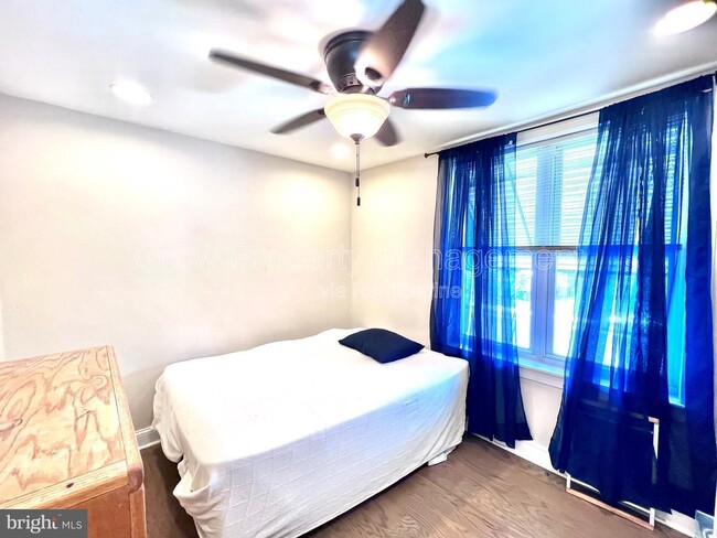 Building Photo - 2830 Castor Ave