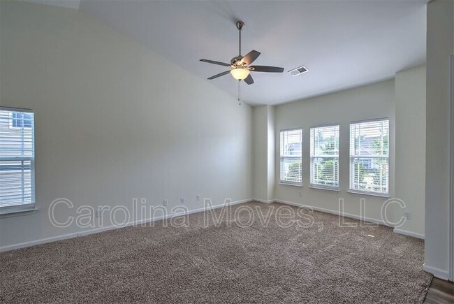 Building Photo - 148 Caledonia Dr