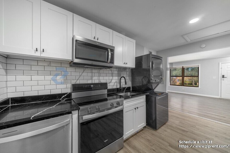 Building Photo - 575 Springwood Dr