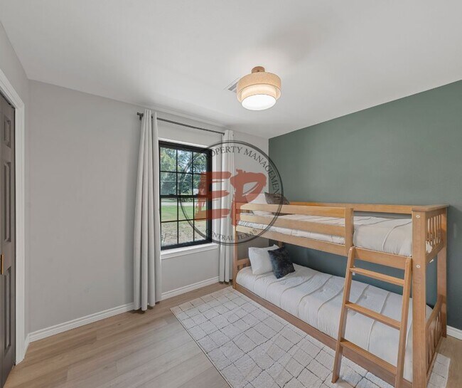 Building Photo - 1190 Greenwood Ln