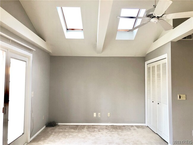 Building Photo - 200 Koenig Rd