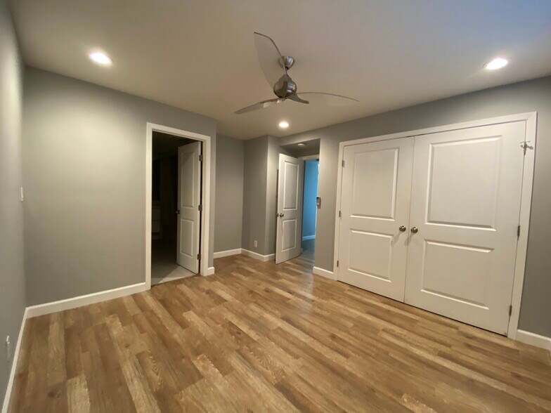 Building Photo - 631 Skyline Dr