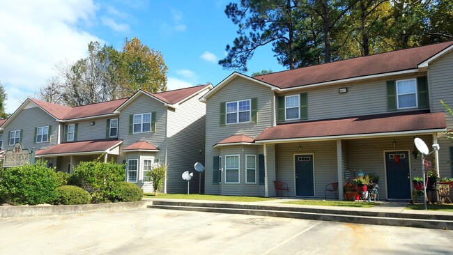 Building Photo - 410 S College St