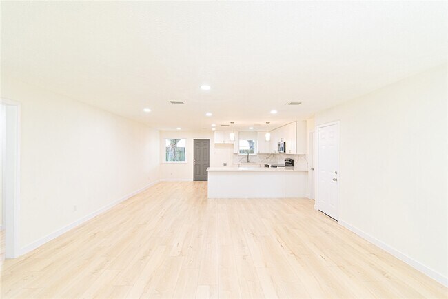 Building Photo - 13619 Elm Ct