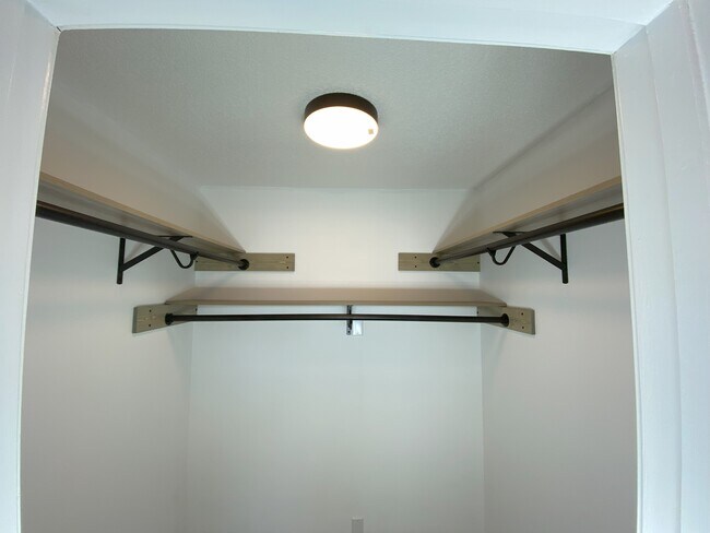Building Photo - 1232 Sugar Ln
