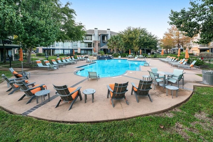 Building Photo - Hollister Place