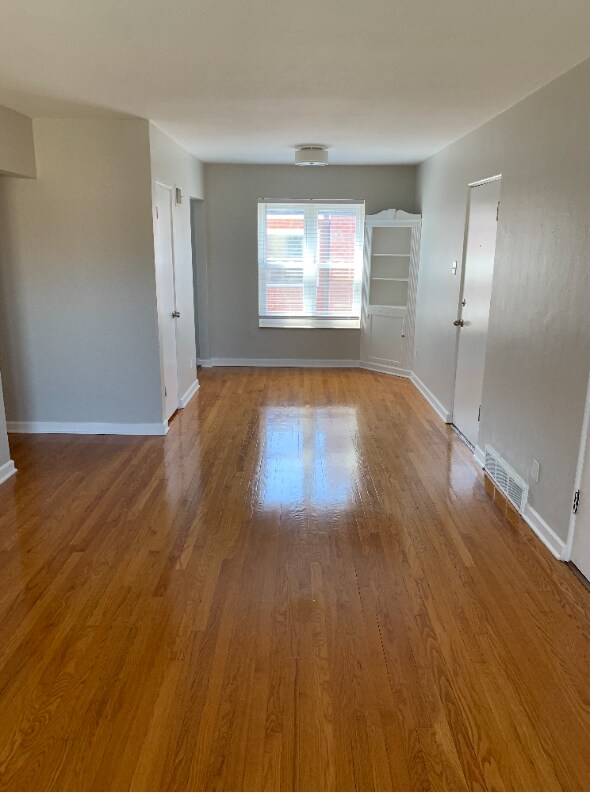 Building Photo - 6213 Nagel Ave