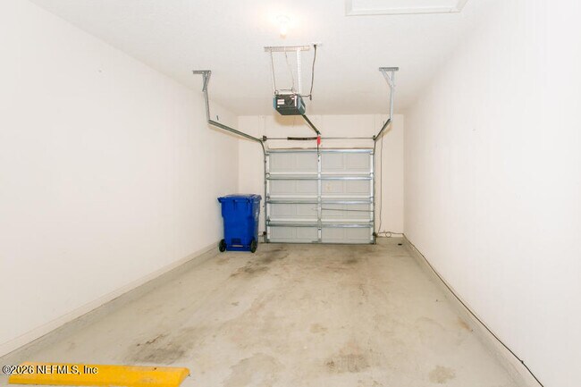 Building Photo - 365 Scrub Jay Dr