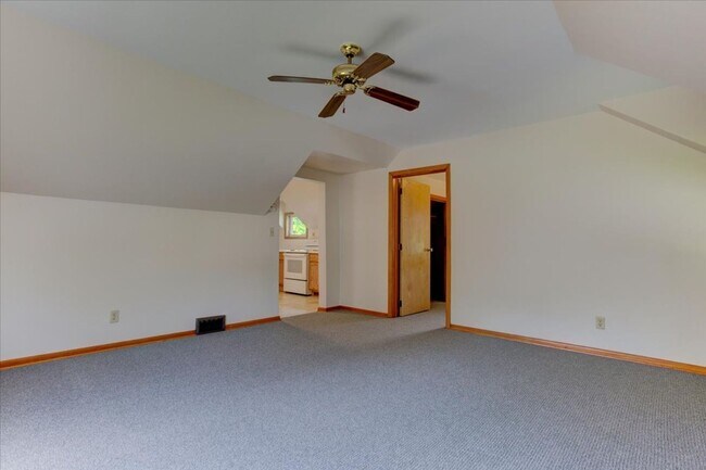 Building Photo - M&amp;E - 1803 1/2 11th St