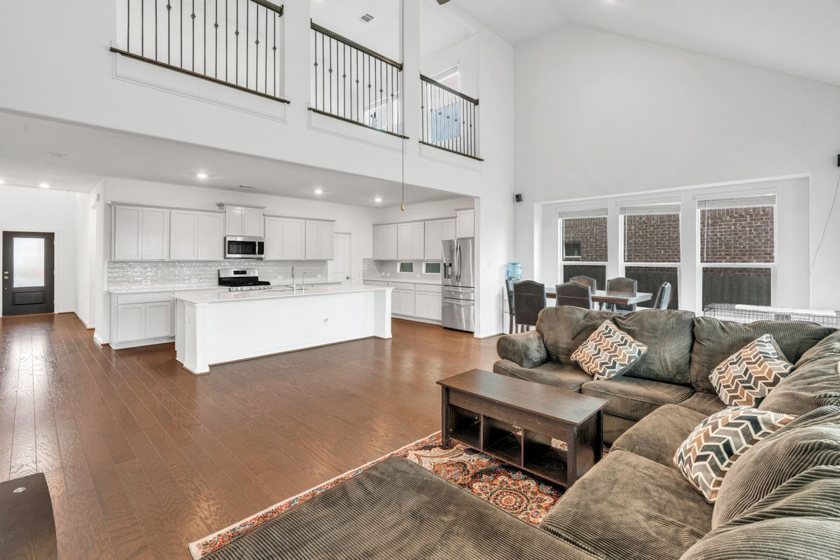 Building Photo - 133 Lenera Dr