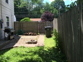 Building Photo - 20 Elmhurst Cir