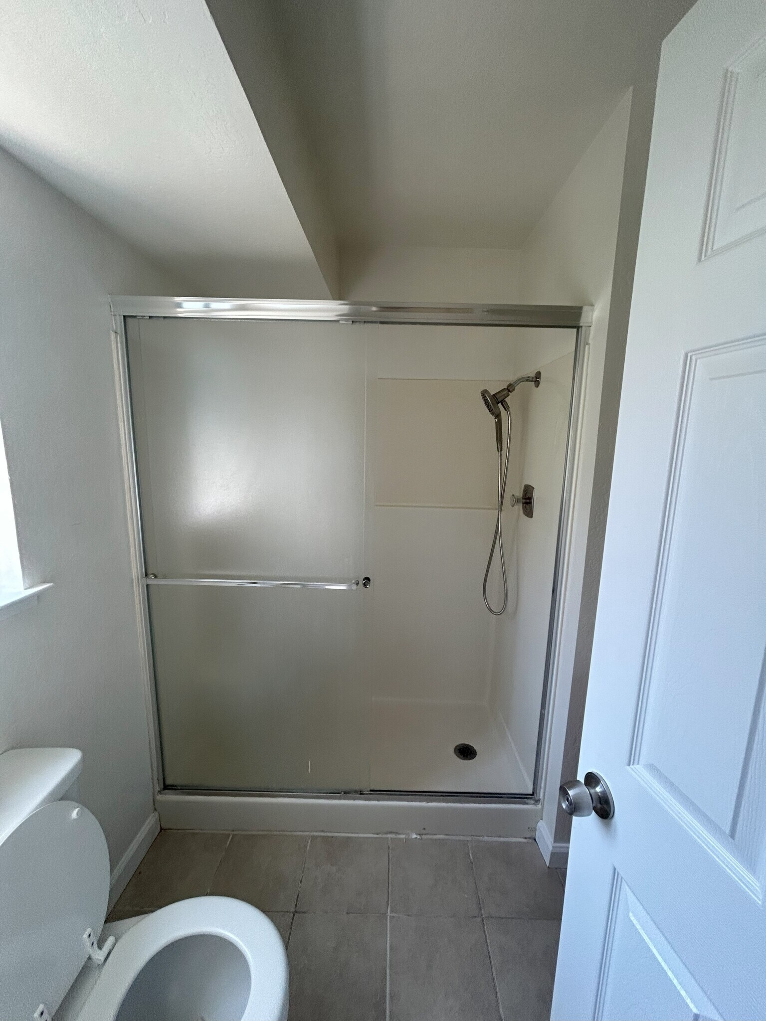 Second bathroom - 1312 Shaddick Dr