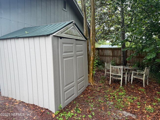Building Photo - 8562 Echoridge Ct